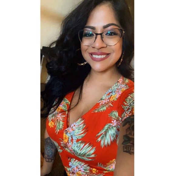 Meet your Posher, Amanda - Picture 1 of 1